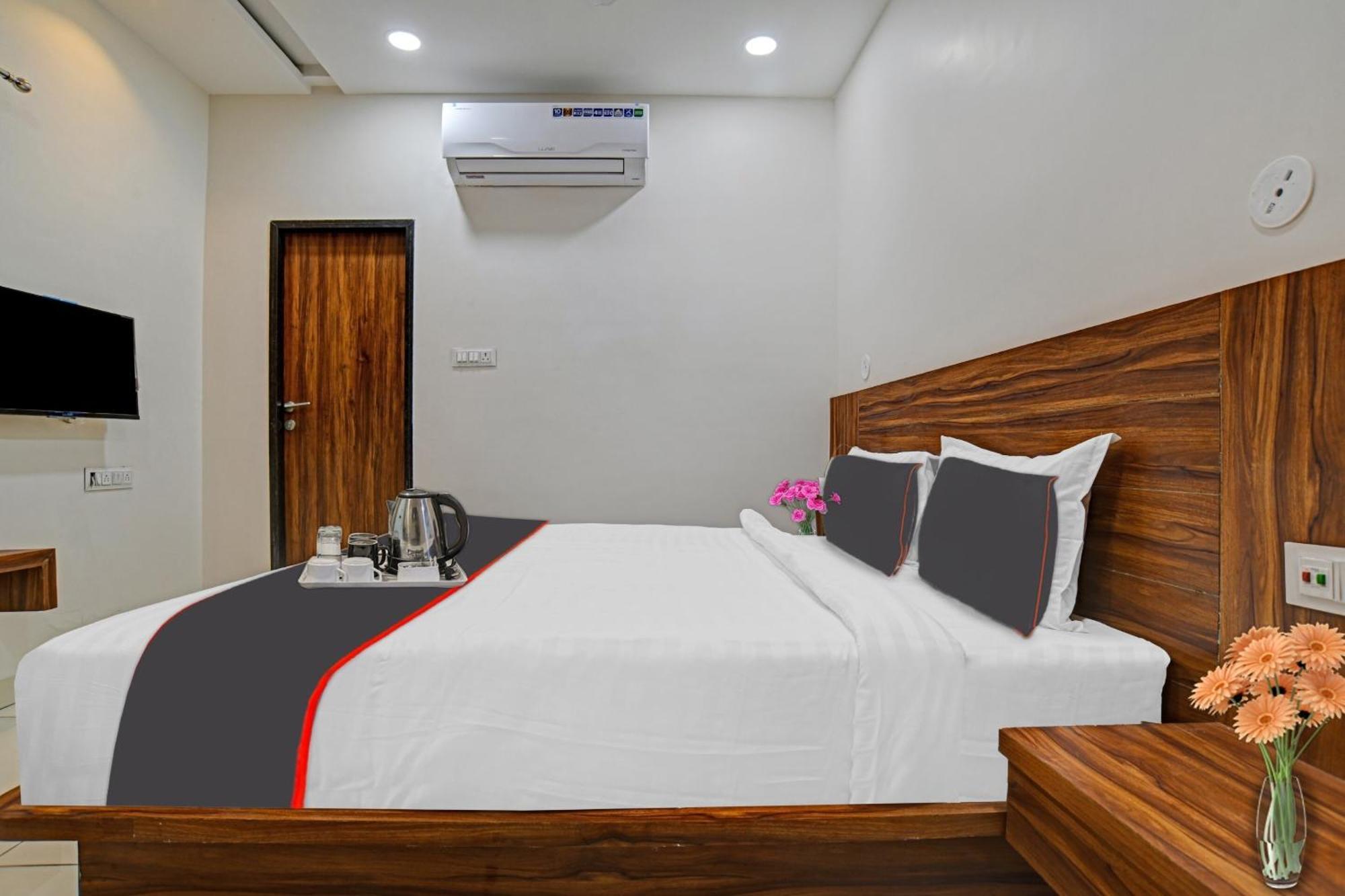 Hotel O Blue Sky Indore Exterior foto